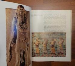 LE MUSEE DE LOUVRE. ŞÖMİZLİ PRESTİJ ALBÜM. PARİS LOUVRE MÜZESİ.