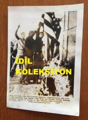 KIBRIS BARIŞ HAREKATI'NIN ORİJİNAL AJANS-BASIN FOTOĞRAFI - 21 x 15 cm EBADINDA - RUMLARIN LEFKOŞA'DAKİ İNGİLİZ KONSOLOSLUĞUNA YAPTIKLARI BASKINDAN BİR KARE, 20 OCAK 1975