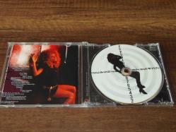 GÜLSHEN - YURTTA AŞK CİHANDA AŞK   .. DÖNEM BASKISI MÜZİK CD SİDİR.