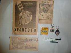 SPOR TOTO 1965 YILI 2 REKLAM +2 ANAHTARLIK+1  ADET 1974 YILI HİÇ KULLANILMAMIŞ TOTOT KUPONU+1 ADET 6-49 ŞANS TOPU OYNAMA ALETİ+4 ADET ALMANYA SPOR TOTOSU KALEMİ