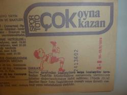SPOR TOTO 1965 YILI 2 REKLAM +2 ANAHTARLIK+1  ADET 1974 YILI HİÇ KULLANILMAMIŞ TOTOT KUPONU+1 ADET 6-49 ŞANS TOPU OYNAMA ALETİ+4 ADET ALMANYA SPOR TOTOSU KALEMİ