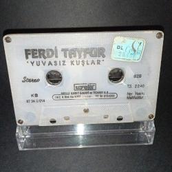 Kaset Ferdi Tayfur yuvasız kuşlar. Orijinal. 1987 Uzelli baskı. kartoneti yok. kaset baştan sona dinlendi sorunsuz çalışıyor.