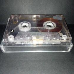 Kaset Ferdi Tayfur kurtuldum albümü. Kartoneti yok. Baştan sona dinlendi sorunsuz çalışıyor.