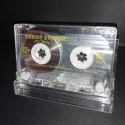Kaset Ferdi Tayfur Of Dağlar. Orijinal 1997 baskı. Kartoneti yok baştan sona dinlendi sorunsuz çalışıyor