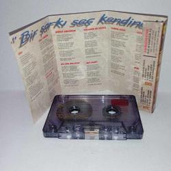 Kaset Ferdi Tayfur dünya bir şarkı seç kendine albümü 95 nora baskı. Orijinal. Temiz koleksiyonluk