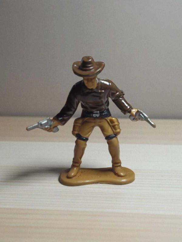 ドイツ　1940-50年代　ビンテージ　カウボーイ フィギュア vintage vestern mini kovboy figür oyuncak & 6 cm - Antika ve