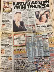 ŞOK GAZETESİ DOĞUM GÜNÜ HEDİYESİ - 3 NİSAN 2004 - TAM TAKIM 12 SAYFADIR - Sibel Edmonds-Tarkan-Adnan Tarkan-Enver Salihoğlu-Sennur Bişgen-Colin Powell-Abdullah Gül-Hakan Ünsal-Rivaldo-Zafer Hasek-Jordan-Elle McPherson-Bon Jovi-Romeo-Muharrem Köken-Murat Kabak-Adem Kabak-Aydan Kaya-Ursula Bornmann-Sibel’in susturulamadılar-Cahil Powell-Beyaz Saray’ı sarsan Türk-Sevilen kaymakama vatandaş sahip çıktı-Hakimle pazarlık-Vurulmayı hak ettim-Kız kardeşini rahatsız eden kişiye 7 kurşun sıktı-Eşeğin intikamı-Kurtlar Vadisi’nin yayını tehlikede-Bu pozlar işe yaradı-Dans ederken kafasına adam düştü-310 trilyonu beğenmedi-Jordan şarkıcı oluyor-Hayırsever Elle McPherson-Rivaldo’yu bitir-Devler bir yolunu bulur-Kadıköy’de şov günü-Beşiktaş biri yıldız çift forvet peşinde-Yeni başkanın ilk icraatı yapay ağaçları sökmek-New York’taki restoranların ilginç menüleri