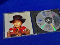 SONIA EVERYBODY KNOWS  MÜZİK CD