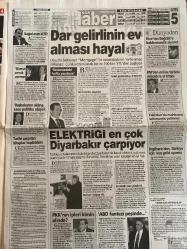 ŞOK GAZETESİ DOĞUM GÜNÜ HEDİYESİ - 18 ŞUBAT 2007 - TAM TAKIM 12 SAYFADIR -Julia Nişnal-Halit Ergenç-Kudret Sabancı-Cenk Ertürk-Murat Uslu-Volkan Korkmaz-Sezen Aksu-Emel Sayın-Fahriye Evcen-Oya Aydoğan-Beren Saat-Tuğba Özay-Tuğba Özerk-Doğa Bekleriz-Seda Akman-Metin Şentürk-Özgür Eylül Ergit-Başak Sayan-Barış Manço-Nazire Nazlı-Hamdi Başaran-Zeynep Değirmencioğlu-Jordan-Fatma Güler-Osman Sali-Yasin Aydın-Hatice Anne-Mustafa Ato-Kemal Unakıtan-Recep Yazıcıoğlu-Edip Başer-Condoleezza Rice-Ali Çubuk-Brooke Burke-Melodiya-Emret Komutanım-Seda Akman-Alex de Souza-Zico-Yıldırım Demirören-Natalia-Stallone-Sebati İskender-Tuğba Özay-Rıza Sarraf-Fatih Kısaparmak-Melike Güler-Viktoria Beckham-David Beckham-Beyazıt Öztürk-Nigar Soyal-Şehrazat-Volkan Karaman-Murat Aşık-Hüseyin Karadayı-Pelin Karahan-Tamer Karadağlı-Hülya Avşar-İbrahim Tatlıses-Rice-Bayram Ali Mutlu-Yamyamdan itiraflar-Bu fuar bir başka-İngilizce aşığı Beyaz-Şehrazat’ı Volkan kaptı-Son devrimci Doğa-17 gün sonra evlenecekti-Dar geli