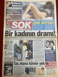 ŞOK GAZETESİ DOĞUM GÜNÜ HEDİYESİ - 30 EKİM 2008 - TAM TAKIM 12 SAYFADIR -Yaşar Kemal-Hanane Zemali-Charlotte Kareem-Pelin Batu-Serhan Yavaş-Eva Maya-Demet Akalın-Oğuz Kayhan-Hanife Adalı-Hülya Avşar-Gamze Özçelik-Lara Surol-Nekrüte-Hadise-Mustafa Arık-Hande Yener-Nilay Dorsa-Romanzi-Derin Garik-Füsun Rüya-Nilüfer Nurlu-Yaşar Kemal-Aydın Doğan-Mesut Erkenek-Kenan Erçetingöz-Burcu Ayan-Hülya Avşar-Lara Surol-Hanife Adalı-Nekrüte-Hadise-Gülben Ergen-Atam İzindeyiz-12 Saat Sırılsıklam-Bir Altan Bir Üstten-Bir Kadının Dramı-Taş Atana Kömür Yok-Haydi Türkiye Haykır Rahatla-Öpüşmek Basit Bir Konu Değildir-Genç Güzel Seksi ve Çok Zengin Ama Mutsuz-Ortasını Bulamadı-Anneden Öldüren Öpücük-Balığa Fıtık Ameliyatı-Şampiyon Sporcular Müzik Grubu Kurdu-Sadece Kırmızı Tangaya Üflüyordu-Zam Yoksa Fuhuş Yok-IMF TOKİ’den Akıl Aldı-Vatandaşa Özel Kazık-Halk Bilmeli-Atam İzindeyiz-Romantizmin Ömrü 2 Yıl 6 Ay 25 Gün-Hırsızlık İddialarına Konserinde Yanıt-Mısır’ı Susurluk Dizisi Sattılar-Stil İkonu Değilim-