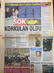ŞOK GAZETESİ DOĞUM GÜNÜ HEDİYESİ - 17 MART 2009 - TAM TAKIM 12 SAYFADIR -Hugh Hefner-Okan Bayülgen-Kate Moss-Burcu Ayan-Tevfik Diker-Hüseyin Avuç-Hatice Şendil-Necati Şaşmaz-Hüsnü Şenlendirici-Ajda Pekkan-Demet Evgar-Mahsun Kırmızıgül-Hanife Adalı-Tuğba Özay-Ayşe Hatun Önal-Yıldırım Memişoğlu-Zafer Ergin-Eysan Atalay-Serkan Demir Alınorak-Reha Muhtar-Özlem Hasçelik-Hüseyin Avuç-Ajda Pekkan-Necati Şaşmaz-Hülya Avşar-Hatice Şendil-Derya Arbaş-Nilüfer Nurlu-Hüseyin Avuç-Hanife Adalı-Burcu Ayan-Kate Moss-Fahriye Evcen-Kurtlar Vadisi-Vadi’nin tepesine bir kadın oturdu-Karnımız doymasa da façamız düzelecek-Kaçak yapan vibratör yandım anam dedirtti-Memeli çorba-Bize tek giriyor-Silahı kafama dayadım ateşledim-Korkulan oldu-Bir buçuk milyonla sırra kadem bastılar-Kadınlara çalışın tavsiyesi yaptı-Derdimi kimlere desem başımı alıp nereye gitsem-Çalışana fazla tuvalete gitme cezası var-İşçiler yol kapattı-Emekli olmazsa maaşına zam alacak-Bir altan bir üstten-Aşıkları doludizgin sürüyor-Hırsızlı