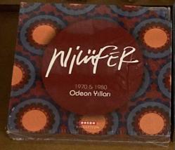1970 1980 Odeon Yılları 4 CD NİLÜFER  SIFIR JELATİNLİ AMBALAJINDADIR Sürprizler Selam Söyle 74 Müzik kim arar seni pişman olacaksın göreceksin kendini dünya dönüyor başıma gelenler son arzum oh ya  ara sıra bazı bazı