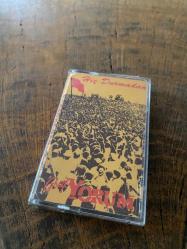 GRUP YORUM - HİÇ DURMADAN - KASET