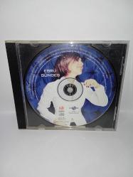 CD Ebru Gündeş ahdım olsun albümü. Orijinal. Universal 2001 baskı. Kartoneti yok. Dinlemeyi etkilemeyen çizikler var. Baştan sona sorunsuz çalışıyor koleksiyonluk