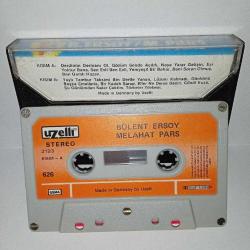 Kaset Bülent Ersoy ve besteleriyle Melahat Pars. Orijinal. Uzelli 626 Alman baskı. Sorunsuz çalışıyor. Tertemiz. NADİR koleksiyonluk