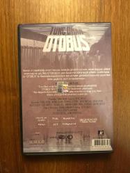 Otobüs: Bir Tunç Okan Filmi / DVD ( Oyuncular: Tuncel Kurtiz,Bjorn Gıda, Görüntü Yönetmeni: Güneş Karabuda, Müzik: Zülfü Livaneli)