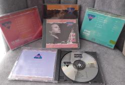 JAZZ MASTERS 5 ADET CD ALBÜM. 1-WHYNTON MARSALİS, 2-CHİCK COREA, 3-B.B. KİNG, 4-STEPHANE GRAPPELLİ, 5-STAN GETZ . DÖRT TANESİ SIFIR JELATİNLİ,  BİRİ İKİNCİ EL. KOLEKSİYONLUK ÇOK NADİR