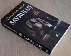 SAVRULUŞ - 1951 KORE SAVAŞI'NIN ROMANI