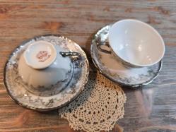 2 li takım Antika Beyaz Fincan Damgalı antika