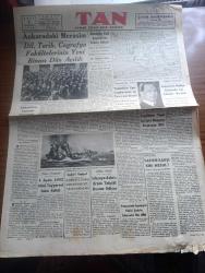Tan Gazetesi - 5 Sonteşrin (Kasım) 1940 - Balkanların bugünkü manzarası yazan Zekeriya Sertel Başmakale - Ankara'daki merasim Dil tarih coğrafya fakültelerinin yeni binası dün açıldı fotoğraf - Almanya sulh şayialarını tekzip ediyor - Ciano İle Ribbentrop arasında yeni bir mülakat yapılıyormuş - Yunanistan Arnavutluk hududundaki hareket sahasını ve Yunan adalarını gösterir harita - Yunanlılar epir cephesi'nde de taarruza geçti - İsmet İnönü'nün Nutku sofya'da iyi akisler bıraktı - İngiltere Tuna işi için Rusya'yı protesto etti - tarihe karşı kim mesul yazan Sabiha Zekeriya Sertel - hava harpleri 4 ayda 2.442 Nazi tayyaresi imha edildi - libya'ya asker erzak tahşidi devam ediyor - Sdyney Saffıharp gemisi tarafından tahrip edilen bartolomev colleoni İtalyan Kruvazörü batarken fotoğraf - bugünkü radyo programı - şehir Meclisi açıldı Vali Lütfi Kırdar Bu yıl yapılacak işleri izah etti - İş Bankası tasarrur ikramiyeleri - gözüme çarpanlar yazan Sevim Sertel -  köylerin şarkısı Sümer'de