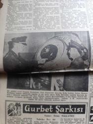 Şehir Gazetesi - 11 Şubat 1961 - sarışın bomba Marilyn Monroe'ya nazar mı değdi - Marilyn Monroe'nun cazip bir pozu fotoğraf - Michele Morgan neşesine kavuştu fotoğraf - İstanbul Belediyesi şehir tiyatroları Tepebaşı Tiyatrosu Bu melek satılık değil - yeni tiyatro iki efendinin uşağı - lütfen dokunmayın oyunu yazan Haldun Taner - hacıyatmaz oyunu yazan Cevat Fehmi Başkut - büyük çınar oyunu yazan Hüseyin Batuhan - zehirli aşk yazan Noran Lofts - sinema haberleri - Grace Kelly'nin hamile olduğu söyleniyor - Sophia Loren'in filmi mesele oldu - Billy Wilder senenin rejisörü seçildi - gurbet şarkısı yazan Ertan Nallayıcı yazı dizisi - burç falınız - İstanbul'da sinema ve tiyatro programı - İstanbul Ankara Radyosu programı - lüzumlu telefonlar - harp okulunu tenkil konusu - Türkiye askeri kuvvetlerinden 8. Topçu tümeni kumandanı Üsteğmen Şerafettin Rızan kurs öğretmenlerinden yüzbaşı J. H. Patterson'dan bir motor hakkında malumat alıyor fotoğraf - Fransa'nın 1960 sinema palmaresi hazır