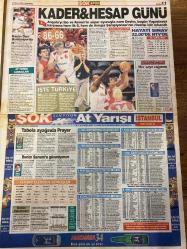 ŞOK GAZETESİ DOĞUM GÜNÜ HEDİYESİ - 4 EYLÜL 2002 - TAM TAKIM 12 SAYFADIR -Haluk Levent-Nükhet Duru-Müjdat Gezen-Haluk Ergen-Ayşegül Aldinç-Hakan Şükür-İlhan Mansız-Fatih Terim-Lorant-Aziz Yıldırım-Kerem Tunçeri-İbrahim Kutluay-Manço-Yılmaz Morgül-Nazlı Ilıcak-Dolly-Murat Aksu-Abdullah Aslan-Serenay Sarıkaya-Seren Serengil-Ayşegül Yıldız-Müslüm Gürses-Köylü Kız-Mine Kılıçarslan-Gürkan Acar-Ersin Akyıldız-Kenan Korkmaz-Ayşe Korkmaz Müjde-Yazık-Korku-Ben zengin kadınım damadıma mı kaldım-Onu tanıdıkça daha çok seveceksiniz-Nezalet-Yine yeniden milli heyecan-Mazeretimiz yok-Tedbirliyiz-Kader ve hesap günü-O bir çağdaş ozan-Yatak odanızı seks tapınağına çevirin-Dünyaca ünlü Models Türkiye’de-İki dev isim Bodrum’da buluştu-Dilenci değil mübarek borsa simsarı-LPG tüpü bomba gibi patladı-Buna da şükür-Akıllı köpek Dolly 54 kilogram esrar yakalattı