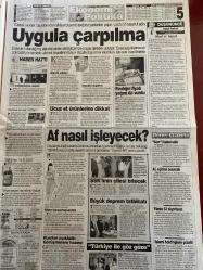 ŞOK GAZETESİ DOĞUM GÜNÜ HEDİYESİ - 26 ŞUBAT 2005 - TAM TAKIM 12 SAYFADIR -Sezen Aksu-Gülben Ergen-Gökhan Özen-Seda Sayan-Umut Akyürek-Okyay Dalgıç-Tarkan-Murat Boz-Hasan Parkan Aslında halk kimi seviyor-Gökhan kokuyor diye Cadillac’ı satıyor-Yollarını ayırdılar-Sırma saçlı Tarkan-Umut’un Bal’ı dünyaya geldi-Artık villanın tek sahibi-Sergi açılışını güzeller yaptı-Uygula çarpılma-Af nasıl işleyecek-Recep Tayyip Erdoğan-Füsun Sayek-Didem Aksu-Gökhan Haniye-Serkan Acar-Hakan Ünsal-Ümit Özat-Fatih Tekke-Nigar Talibova-Gülseren-Hakan Kucan-Sevşu Y.-Şahnaz Yurt-Kenan İmirzalıoğlu-Ayla Dolak-Patricia Black Laf attı hapsi boyladı-Tayyip haklıymış doktorlar acıtıyor-Göğüslerim hariç güzelim-Nazarı bilimsel olarak çözdü-Fener mi tepeledi-Cim-Bom’un solu düştü-Boşlukları doldurun-Cinayet mi işlensin-Beni kimse durduramaz-Ben de soyuldum-İnsan kasabı-Pilavcı mafyası gözlemeci vurdu