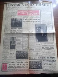 Ankara Telgraf Gazetesi - 13 Eylül 1954 - etiket mecburiyeti iyi bir şey olmuştur Ankara telgraf Başmakale - Celal Bayar yurda döndü fotoğraf - İngiliz elçisi ile görüştü - elektrikli trenler için teklif yapıldı - Belediye zabıta talimatnamesi ve maçlar - Galatasaray ve Ankara maçları fotoğraf - Hacettepe takımı fotoğraf - Uzakdoğu'da Çetin savaşlar oluyor - beşiktaş İzmirspor karşısında galip - sihirbazlık hokkabazlık sanatını öğretiyorum yazan Ahmet Nuri Çağıran yazı dizisi - fotoğraf modelciliğinden televizyon yıldızlığını ateşli Jeanud Carmen - evlilik ve dejenere kadın tipi yazan Şahap Gensoy - diş tabibi Sait Kut - Türkiye İş Bankası - bir ölümün sırrı yazan Jacgues Decrest yazı dizisi - Ankara radyo programı - yayla kızı yazan Aka Gündüz Yazı Dizisi - cemiyet hayatı - Rapid'in eski beki Meckele göre Ruslar çok seri futbol oynuyorlar - Jeep - Galatasaray Çetin bir karşılaşmadan sonra hacettepe'yi 2 1 yenebildi - Fenerbahçe 3 Havagücü 1 fotoğraf -  Ercüment Kahyaoğlu