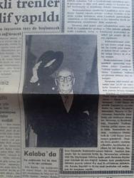 Ankara Telgraf Gazetesi - 13 Eylül 1954 - etiket mecburiyeti iyi bir şey olmuştur Ankara telgraf Başmakale - Celal Bayar yurda döndü fotoğraf - İngiliz elçisi ile görüştü - elektrikli trenler için teklif yapıldı - Belediye zabıta talimatnamesi ve maçlar - Galatasaray ve Ankara maçları fotoğraf - Hacettepe takımı fotoğraf - Uzakdoğu'da Çetin savaşlar oluyor - beşiktaş İzmirspor karşısında galip - sihirbazlık hokkabazlık sanatını öğretiyorum yazan Ahmet Nuri Çağıran yazı dizisi - fotoğraf modelciliğinden televizyon yıldızlığını ateşli Jeanud Carmen - evlilik ve dejenere kadın tipi yazan Şahap Gensoy - diş tabibi Sait Kut - Türkiye İş Bankası - bir ölümün sırrı yazan Jacgues Decrest yazı dizisi - Ankara radyo programı - yayla kızı yazan Aka Gündüz Yazı Dizisi - cemiyet hayatı - Rapid'in eski beki Meckele göre Ruslar çok seri futbol oynuyorlar - Jeep - Galatasaray Çetin bir karşılaşmadan sonra hacettepe'yi 2 1 yenebildi - Fenerbahçe 3 Havagücü 1 fotoğraf -  Ercüment Kahyaoğlu