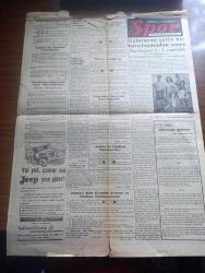 Ankara Telgraf Gazetesi - 13 Eylül 1954 - etiket mecburiyeti iyi bir şey olmuştur Ankara telgraf Başmakale - Celal Bayar yurda döndü fotoğraf - İngiliz elçisi ile görüştü - elektrikli trenler için teklif yapıldı - Belediye zabıta talimatnamesi ve maçlar - Galatasaray ve Ankara maçları fotoğraf - Hacettepe takımı fotoğraf - Uzakdoğu'da Çetin savaşlar oluyor - beşiktaş İzmirspor karşısında galip - sihirbazlık hokkabazlık sanatını öğretiyorum yazan Ahmet Nuri Çağıran yazı dizisi - fotoğraf modelciliğinden televizyon yıldızlığını ateşli Jeanud Carmen - evlilik ve dejenere kadın tipi yazan Şahap Gensoy - diş tabibi Sait Kut - Türkiye İş Bankası - bir ölümün sırrı yazan Jacgues Decrest yazı dizisi - Ankara radyo programı - yayla kızı yazan Aka Gündüz Yazı Dizisi - cemiyet hayatı - Rapid'in eski beki Meckele göre Ruslar çok seri futbol oynuyorlar - Jeep - Galatasaray Çetin bir karşılaşmadan sonra hacettepe'yi 2 1 yenebildi - Fenerbahçe 3 Havagücü 1 fotoğraf -  Ercüment Kahyaoğlu