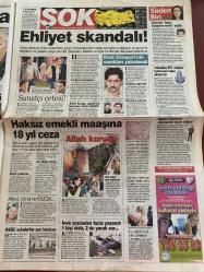 ŞOK GAZETESİ DOĞUM GÜNÜ HEDİYESİ - 18 MAYIS 2004 - TAM TAKIM 12 SAYFADIR -Gökdeniz Karadeniz-Ergun Gürsoy-Münir Abi-Ayşe Hatun Önal-Serhat Özcan-Gürbetim Mustafa-Erdal Ak-Yılmaz Erdoğan-Esra Eron-Işın Karaca-Deniz Akkaya-Deniz Akkuş-Rahmi Koç-Hande Ataizi-Yüksel Al-Kadir Başbay-Djalminha-Popescu-Hagi-Yıldıray Baştürk-Mondi-Okan Buruk-Affan Keçeci-Muzaffer Sebatlı-Mehmet Yozgatlı-Van Hooijdonk-Tuncay Şanlı-Ziya Doğan-Nevzat Şakar-Hilal Cebeci-Alex de Souza-Senur Bişen-Abdullah Gül-Sakıp Sabancı-Dilek Sabancı-Rice-Blair-Başbakan Kerim Derviş-Tolga Bakır-Osmaniye Mustafa Güler-Hilal Cebeci-Yüksel Al-Yılmaz Erdoğan-Esra Eron-Deniz Akkaya-Hande Ataizi-Ayşe Hatun Önal-Muzaffer Sebatlı-Popescu-Djalminha-Mondi-Yıldıray Baştürk-Affan Keçeci-Ziya Doğan-Mehmet Yozgatlı-Van Hooijdonk-Tuncay Şanlı-Gökdeniz Karadeniz-Ergun Gürsoy-Alex de Souza-Hilal Cebeci-Münir Abi-Abdullah Gül-Sakıp Sabancı-Dilek Sabancı-Rice-Blair-Başbakan Kerim Derviş-Tolga Bakır-Osmaniye Mustafa Güler-Ekmeğe bile zehir kattılar