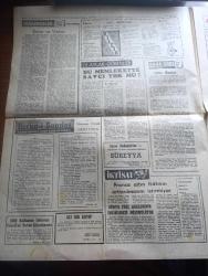 Adalet Gazetesi - 2 Şubat 1967 - yasak bölge yassıada yazan Turhan Dilligil - polis müdürü olan yarbay hiddetle sordu söyle bakalım ölüleri nereye gizledin - Adnan Menderes Türk subayına ve bütünüyle Türk ordusuna toz kondurulmasına tahammül edemezdi Fotoğrafı - Orhan Erkanlı kudurmuş gibiydi ağzına geleni söylüyor küfürler yağdırıyordu - Tekel içkiye ve sigaraya zam yaptı - gençlik dün komünizmi telin etti - Sevda Aydan Budapeşte operasında oynayacak - 300 kişiyi YTP'den ayrılarak Adalet partisine geçti - Çetin Altan hakkında 5 dava açıldı - Türkiye'de Kızıl ajanlar nakleden M. Kenan Par yazı dizisi - Kafiristan - burç falınız - Durakpaşa dershanesi - ilkbahar defileleri - Avrupa Milletler Kupası maçında İspanya ile yenişemedik - Adalet at yarışları - Göztepeliler Fenerbahçe'yi yenip lider olacağız diyor - Sultan Aziz'in başpehlivanı Kavasoğlu Koca İbrahim Yazan Kispetlioğlu - Ali Sami Yen stadı - Kurtdereli Mehmet pehlivanı yaşatırken Koç Mehmet ve Kara Ahmet unutulmamalı