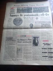 Adalet Gazetesi - 2 Şubat 1967 - yasak bölge yassıada yazan Turhan Dilligil - polis müdürü olan yarbay hiddetle sordu söyle bakalım ölüleri nereye gizledin - Adnan Menderes Türk subayına ve bütünüyle Türk ordusuna toz kondurulmasına tahammül edemezdi Fotoğrafı - Orhan Erkanlı kudurmuş gibiydi ağzına geleni söylüyor küfürler yağdırıyordu - Tekel içkiye ve sigaraya zam yaptı - gençlik dün komünizmi telin etti - Sevda Aydan Budapeşte operasında oynayacak - 300 kişiyi YTP'den ayrılarak Adalet partisine geçti - Çetin Altan hakkında 5 dava açıldı - Türkiye'de Kızıl ajanlar nakleden M. Kenan Par yazı dizisi - Kafiristan - burç falınız - Durakpaşa dershanesi - ilkbahar defileleri - Avrupa Milletler Kupası maçında İspanya ile yenişemedik - Adalet at yarışları - Göztepeliler Fenerbahçe'yi yenip lider olacağız diyor - Sultan Aziz'in başpehlivanı Kavasoğlu Koca İbrahim Yazan Kispetlioğlu - Ali Sami Yen stadı - Kurtdereli Mehmet pehlivanı yaşatırken Koç Mehmet ve Kara Ahmet unutulmamalı