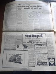 Bayram Gazetesi - 25 Mayıs 1955 - Kredi müessesesi yazan Selim Ragıp Emeç Başmakale - personel kanunun tetkiki tamamlanıyor - Şeker Bayramı bugün sona eriyor - Gülhane parkı'nda dönme dolaplarda insanlar fotoğraf - Kazablanka sokaklarında devriye gezen Fransız askerleri fotoğraf - Ann Bleyth yeni bir filmde rol aldı fotoğraf - Suna Soley cumartesi akşamı taç giyiyor fotoğraf - Celal Bayar'ın Lübnan seyahati - hilton'da boş oda kalmadı - İstanbul'un altında 2600 senelik bir şehir var Yazan Metin Ergin - büyük Meksika filmi Maça beyi Saray sinemasında - 1955 Tipi Leydi Macbeth fotoğraf - numunelik Migros arabası Bahar bayramında kullanılacak - Martine Carol Lüks tuvalet sabunu kullanıyor - Royal çikolata ve şekerleme fabrikası - İngiliz seçimlerinde muhafazakarlar şanslı - Kırkpınar güreşi fotoğraf - rakı şişesi ile meçhul sevgiliye mektup - 9. Avrupa basketbol Şampiyonası - İngiliz başvekili Sir Eden İşçi Partisi lideri ile hasbihalde fotoğraf - Siyam'da 104 Kızıl ajan Tevkif edildi