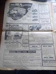Bayram Gazetesi - 25 Mayıs 1955 - Kredi müessesesi yazan Selim Ragıp Emeç Başmakale - personel kanunun tetkiki tamamlanıyor - Şeker Bayramı bugün sona eriyor - Gülhane parkı'nda dönme dolaplarda insanlar fotoğraf - Kazablanka sokaklarında devriye gezen Fransız askerleri fotoğraf - Ann Bleyth yeni bir filmde rol aldı fotoğraf - Suna Soley cumartesi akşamı taç giyiyor fotoğraf - Celal Bayar'ın Lübnan seyahati - hilton'da boş oda kalmadı - İstanbul'un altında 2600 senelik bir şehir var Yazan Metin Ergin - büyük Meksika filmi Maça beyi Saray sinemasında - 1955 Tipi Leydi Macbeth fotoğraf - numunelik Migros arabası Bahar bayramında kullanılacak - Martine Carol Lüks tuvalet sabunu kullanıyor - Royal çikolata ve şekerleme fabrikası - İngiliz seçimlerinde muhafazakarlar şanslı - Kırkpınar güreşi fotoğraf - rakı şişesi ile meçhul sevgiliye mektup - 9. Avrupa basketbol Şampiyonası - İngiliz başvekili Sir Eden İşçi Partisi lideri ile hasbihalde fotoğraf - Siyam'da 104 Kızıl ajan Tevkif edildi