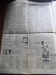 Yeni Sabah Gazetesi - 13 Kasım 1953 - hududu olmayan saygısızlık Başmakale - Esat Mahmut Karakurt büyük heyecanla beklenilen yazılarına yarından sonra başlıyor - Esat Mahmut Karakurt kopenhag'da bir caddede iki genç kızla görüşürken fotoğraf - Eisenhower'in Celal Bayar'a mesajı - güreşte isveç'e dün 5 3 mağlup olduk - Osman Kambur Anderberg mücadelesi fotoğraf - İtalya başvekili Pella Ankara'da - tabip odaları Kongresi dün başladı - TMTF genel idare kurulu Dün toplandı - Şap hastalığı Kongresi - Hitler'in kızkardeşinin itirafları - tiyatro bahisleri Synge Ve Ötesi yazan Sabri Esat Siyavuşgil - karikatür panoraması - kanada'daki uranyum madenleri - Köhler dikiş makineleri - teknik üniversite kürsülerinde dersler vermek üzere İstanbul'a gelen 2 profesör Kempf ve Horn karşılanırken Fotoğrafı - Romanya'da bütün camiler kapatılıyor - Emekli General Tahsin Yazıcının evindeki hırsızlık - müstehcen resimler davası - Avrupa'da Amerikan Kuvvetleri - kur'an-ı Kerim almancaya çevriliyor - Bahailer