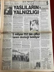 ŞOK GAZETESİ DOĞUM GÜNÜ HEDİYESİ - 26 KASIM  2003 - TAM TAKIM 12 SAYFADIR -Hülya Avşar-Deniz Akkaya-Recep Tayyip Erdoğan-Ali Babacan-George W. Bush-Fatih Terim-Gheorghe Hagi-İlhan Mansız-Mircea Lucescu-İsmail Uyanık-Kenan Doğulu-Ceren Erginsoy-Hüseyin Yücel-Hakan Şükür-Yasemin Ergene-Cihan-Hasan Parkan-Haydar Aliyev-Gerhard Schröder-Nazım Hikmet-Zeynep Dedeoğlu-Shevardnadze-Holly Valance-Nebil Özgentürk-Nükhet Duru-Mehmet Okur  Bayram sürecek-Bush bu kez affetti-Yemeye kıyamadı-Çıplak sanat-Deniz Akkaya’yı 19 saatte süslediler-Allah’ın sevgili kulu-Hülya Avşar koruyucu anne oldu-İnanması zor ama kendini dine verdi-İşçi memur ayrımı kalkıyor-Uçur bizi Kartal-Terim’e Hagi için baskı-19 saat çıplak kaldı-Helal olsun sana-Güzel ve Çirkin şov-Emniyet kemeri hayata bağlayan tek bağdır-Kapkacı önlemek için 8 milyon dolarlık yatırım-Hızlı yaşadı genç öldü-Yaşlıların yalnızlığı-Kadınlardan ahlaksız teklif-Tuğçe’yi 50 milyara sattı-Holly şimdi de Dudu’ya talip-Parasıyla ağaç alacak  Asmalı Konak