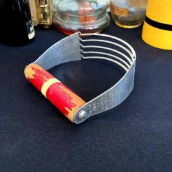 1950 American EKCO Ahşap Saplı Metal Hamur Karıştırıcı