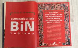 ARTIHABER HAFTALIK AKTÜALİTE DERGİSİ – SAYI 27 – 20–26 HAZİRAN 1998 – 114 SAYFA – SUSURLUK SERVETİ İSVİÇRE’DE: MERAL ÇATLI’NIN 3. ZÜRİH YOLCULUĞU – ARAZİ MAFYASININ GÖLGEDEKİ BABASI AYVAZ KORKMAZ: “50–60 KİŞİYİ VURDUK, İLK CİNAYETİMİ 22 YAŞINDA İŞLEDİM” – İSTANBUL’UN MAFYA HARİTASI – TÜRK MAFYASI 2000’Lİ YILLARA DEĞİŞİMLE GİRİYOR – KISIRLIK TEDAVİSİNDE TÜRKİYE MUCİZESİ: ARTIK İNGİLTERE VE İSRAİL’E GİTMEK GEREKMİYOR – ÇEYREK ASIRLIK NON-STOP NİLÜFER: EN SEVİLEN ŞARKILARINI BİR ARAYA GETİRDİ – BABIALİ ŞENLİĞİ: GAZETECİLER NASIL EĞLENDİ? – BODRUM GECELERİNDEN İZLENİMLER – BÜROKRASİ ERKEN SEÇİME 9 AYDIR HAZIRLANIYOR – MERKEZ BANKASI BAŞKANI GAZİ ERÇEL: “PROGRAMIMIZI 1999 BAHARINA GÖRE YAPTIK” – 78 KUŞAĞI: OĞUZ GÜVEN’DEN SİYASİ ANEKDOTLAR – FATİH’TE TANTAN RÖNESANSI: 2500 TARİHİ ESER RESTORE EDİLİYOR – DOĞU ERGİL’DEN ERMENİ VE KIBRIS MESELESİNE TARTIŞMALI YORUMLAR – BÜLENT ARINÇ: “REFAH’I ÖZLEMİYORUZ” – FETHULLAH GÜLEN CEMAATİNDEN “YIK KUŞAK ANITI” HAZIRLIĞI – KOSOVA VE KARADAĞ’DA YENİDEN B