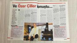 ARTIHABER HAFTALIK AKTÜALİTE DERGİSİ – SAYI 13 – 14–20 MART 1999 – 114 SAYFA – İSLAMCI RADYONUN DJ PAŞASI: EMEKLİ GENERAL ÜSKÜDAR FM’DE – BÜLENT ORAKOĞLU: “KÖSTEBEK SKANDALINDA CAHİLCE SUÇLANDIM” – HANEFİ AVCI: “SUSURLUK MAĞDURUYUM, DEMOKRASİ MÜCADELESİ VERİYORUM” – MURATHAN MUNGAN ARTIHABER İÇİN YAZDI: KEDİ, POZ, GÜZELLİK, OYUNCULUK – ÖZER ÇİLLER KONUŞTU: YARGIÇLAR, DAVALAR, ENİŞTE LAKABI, PELİSTER ÇİFTLİĞİ, TELEFON DİNLEME, TANSU ÇİLLER’İN GAFLARI, 28 ŞUBAT, ABD’DEKİ MALVARLIĞI, ALAATTİN ÇAKICI, ROGER TAMRAZ, KORKULARI, SEVDİKLERİ, TİCARİ FAALİYETLERİ, RUS ÇARLIĞI, BÜROKRAT ATAMALARI, SÖNMEZ KÖKSAL’DAN BRİFİNG – KOSOVA KRİZİ: ANKARA’NIN GÜNEYDOĞU KORKUSU – MİLLİYETÇİLİKLER ÇATIŞIYOR – ORTA YOL MÜMKÜN MÜ? – ŞİDDET SARMALI: SOLİ ÖZEL YAZDI – ÇEVRE CİNAYETİ: KİLYOS UZAYDAN GÖRÜNTÜLENDİ – KÜRK TARTIŞMASI: İMREN AYKUT VİZON TERCİHİNİ AÇIKLADI – DOĞUM KONTROL İĞNESİ UYGULAMASI BAŞLADI – EŞELEKLİLER GÖKÇEADA’YA MİNARELERİYLE GÖÇÜYOR – AB’NİN PATRONU ALMANYA: TÜRKİYE’YE YAKINMAK DÜŞÜYOR – 8