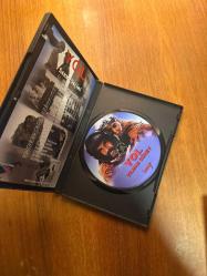 Yol / DVD ( Senaryo: Yılmaz Güney - Yönetmen: Şerif Gören - Oyuncular: Tarık Akan, Şerif Sezer, Halil Ergün)