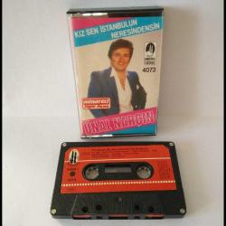 Kaset Ünal Narçın Kız sen İstanbulun neresindensin. Orijinal. Minareci 4073 Alman baskı. Sorunsuz çalışıyor. Tertemiz. Koleksiyonluk.