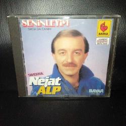 CD Nejat Alp seninleyim /sıksa da canını / taverna albümü. Orijinal Bayar Alman baskı. Dinlemeyi etkilemeyen çizikler var. Sorunsuz çalışıyor. ULTRA NADİR