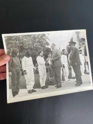 CEVDET SUNAY havacı gençlerle fotoğraf koleksiyonluk