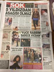 ŞOK GAZETESİ DOĞUM GÜNÜ HEDİYESİ - 23 ARALIK 2011 - TAM TAKIM 12 SAYFADIR -Kıvanç Tatlıtuğ-Stephanie Seymour-Ayhan Çarkın-Sacit Aslan-Erkan Özerman-Hilal Cebeci-Doğuş-Derya Tuna-Levent Dörter-Tuğba Altıntop-Cem Garipoğlu-Münevver Karabulut-Gülşen-Gülben Ergen-Civan Canova-Demet Akalın-Nurullah Ercan-Nicolas Sarkozy-Kadir Topbaş-Melih Gökçek-Bethania Ramires-Kaan Özbek- Kıvanç yüzünden boşanmalar arttı-Bi yerlerine kına yak-Pembe bornozun altındaki dram-42 yaşında ve 4 çocuk annesi-Lanetli ev-Gösterdiği yer boş çıktı-İşte 40 milyon TL-5 yıldızdan aşağısı olmaz-Yüce Rabbim sadece vicdan-Polisi önce soydu sonra da dövdü-Madenci katillerine ceza az bulundu-Askerler asgari ücretten sigortalansın-Bir kişiye 541 bin 303 lira ikramiye-Kardak yine ısındı-Miss Bumbum’un sırrı sambada-Kader mahkumları kurtlarını döktü-Domuzlara sürek avı başlattılar-Doğu kar altında-Kamasutra Doğuş-Şok iddia-Tuğba gecelere aktı-Hastayım makyajsızım-5 yıldızdan aşağısı olmaz-Tüp bebek için kuryelik yaptı-Demet Aka