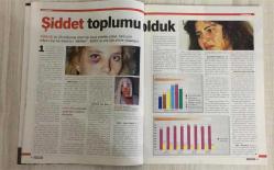 ARTIHABER HAFTALIK AKTÜALİTE DERGİSİ – SAYI 11 – 28 ŞUBAT–6 MART 1998 – 114 SAYFA – ARTIHABER’DEN OKURLARINA 36 SAYFALIK ARMAĞAN: BEYİN JİMNASTİĞİ DERGİSİ – FENERBAHÇE’DE ŞENLİK BİTTİ: AZİZ YILDIRIM “FEDERASYONLA BARIŞACAĞIZ, KESİN ŞAMPİYONUZ” – ALİ ŞEN: “ASLA GERİ DÖNMEYECEĞİM” – YAŞAR NURİCİLER GELİYOR: MÜFTÜLERDEN SANATÇILARA KADAR GENİŞ ETKİ ALANI – YAŞAR NURİ ÖZTÜRK: “BANA FUNDAMENTALİST DİYEBİLİRSİNİZ, EN BÜYÜK TEHLİKE DİYANET” – AYDIN MENDERES FAZİLET’E YÜKLENDİ: “CAZİBE YOK” – GÜNEYDOĞU’DA KUVVET İNDİRİMİ – TÜRKİYE’DE ŞİDDET TOPLUMU: 20 MİLYON KİŞİ ŞİDDETE YATKIN – MÜLAYİM MİSİNİZ, PSİKOPAT MI? BAŞBAKANLIK TESTİ – ÇETELERİ GİZLEME YASASI ELEŞTİRİSİ – 21. YÜZYILIN MESLEKLERİ – YEŞİL SERMAYEYE KISKAÇ – ÇİN’DE BİR TÜRK İŞKADINI: AYŞEN ZAMANPUR – DİJİTAL HÜKÜMET: MICROSOFT’TAN GELECEK PROJEKSİYONU – CİNSEL EĞİTİM OKULU – KKTC’DE KUMARHANE AÇILIMI – VATANDAŞ GÜVENLİK MAHKEMESİ – KIRKPINAR AĞASI JOSPIN – ERKEN SEÇİM BAROMETRESİ – KİM BU GAZETECİLER? – MÜMTAZ SOYSAL PORTRESİ – KOSOVA