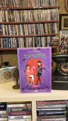 Kız Kardeşim Vampir Serisi 5 Kitap Takım 1 Ben O, O Ben - 2 Harikampir - 3 Yeniden Doğuş - 4 Vampirella - 5 Gerçekler