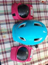 BTWIN Cocuk Kaskı 48-52cm ve 2 adet paten dizlik