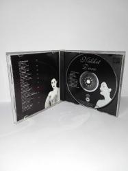 CD Nükhet Duru yasaksa yasak albümü. Orijinal. 1994 Raks Sarı bandrollü dönem baskı albüm. Disk 10 üzerinden 8.5 Sorunsuz çalışıyor. Koleksiyonluk