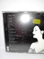 CD Nükhet Duru yasaksa yasak albümü. Orijinal. 1994 Raks Sarı bandrollü dönem baskı albüm. Disk 10 üzerinden 8.5 Sorunsuz çalışıyor. Koleksiyonluk